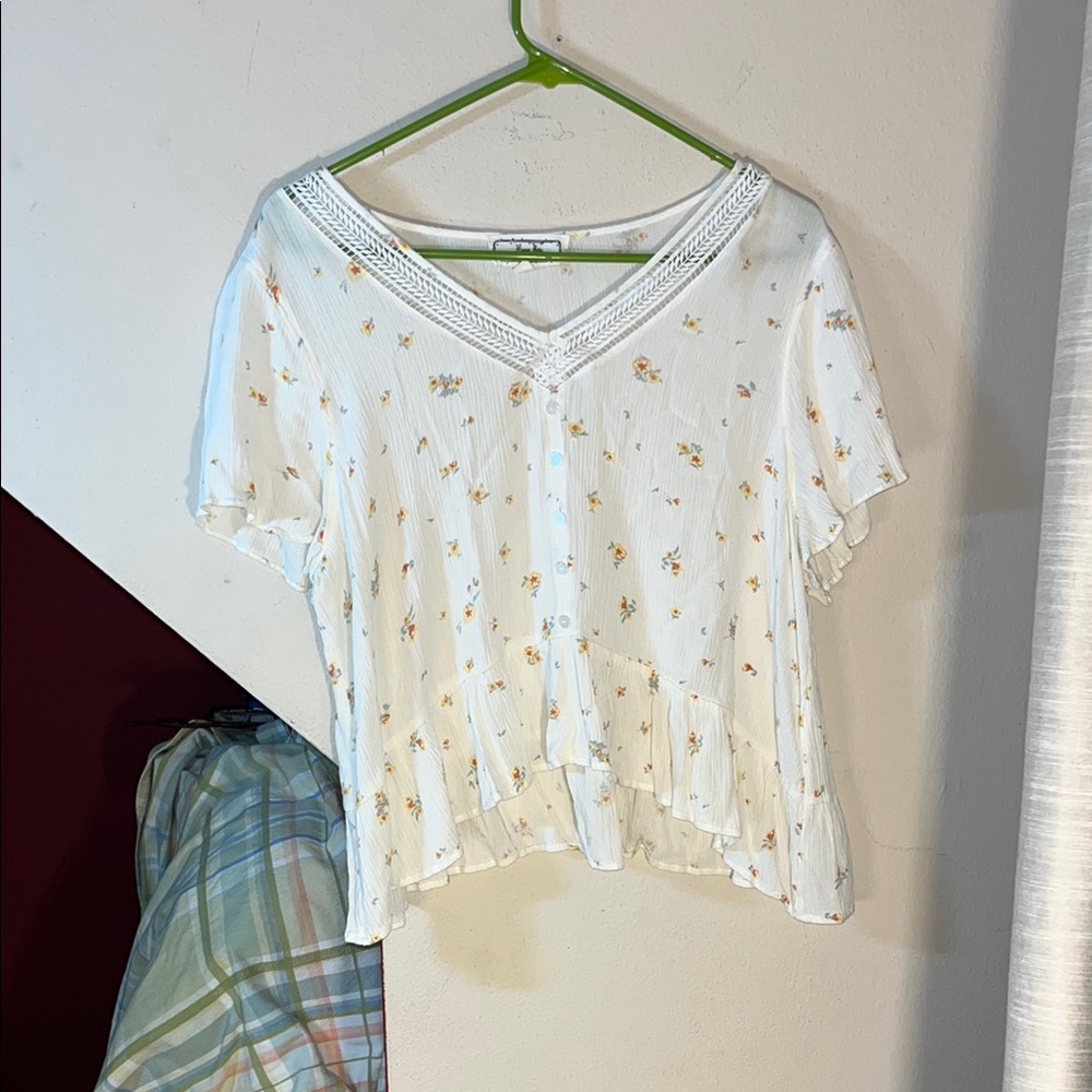Floral Gauzeβ V Neck White Blouse with Peplum